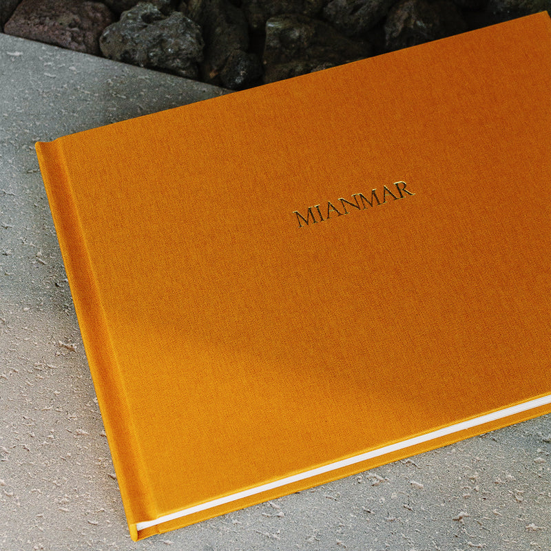 Table Book Midi